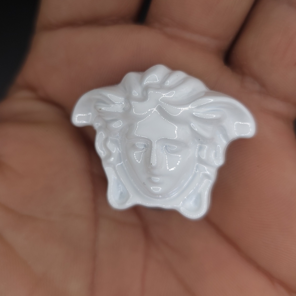 (𝟐/$𝟏𝟓) Versace Medusa Croc Charm - Picture 4 of 5